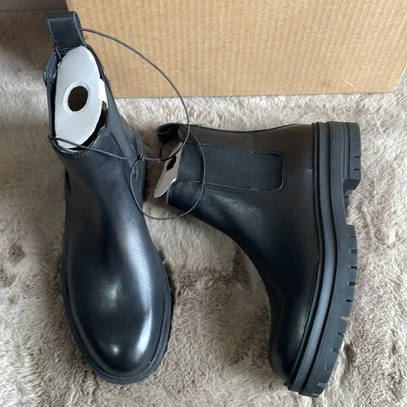 Steve Madden - Leather Chelsea Boots - Picture 7 of 9